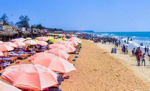 ieff Goa tour:Calangute Beach in North Goa